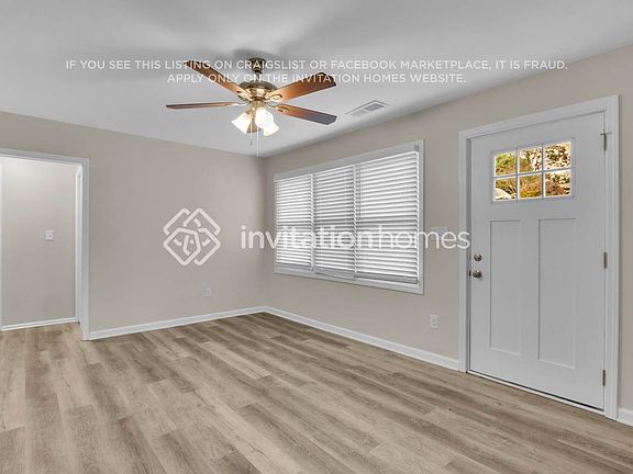3rd image of 1832 Waldrep Cir SE