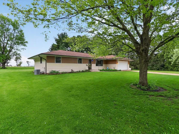 7724 Stephens Rd, Rockton, IL 61072