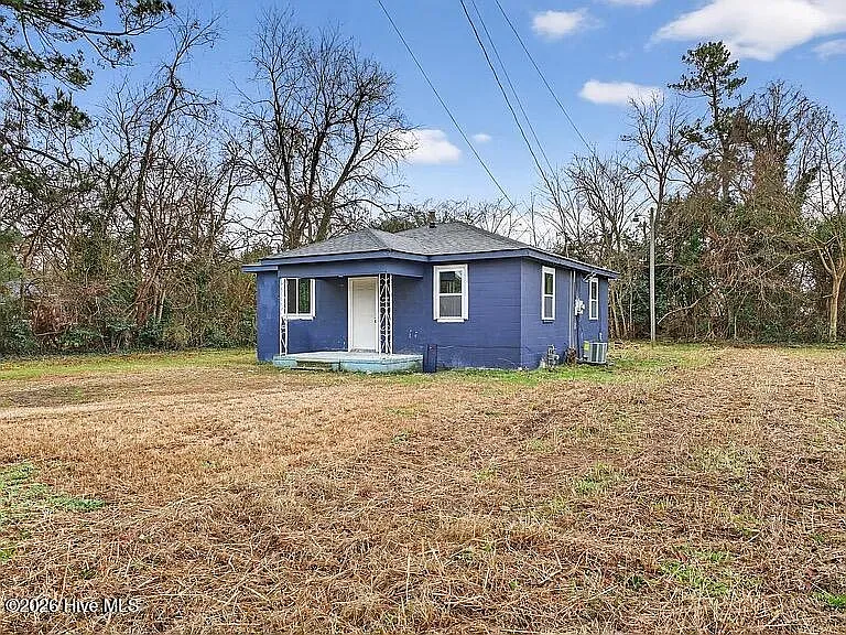 254 Japonica Ave — Photo 2