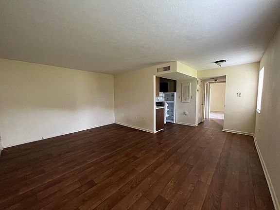 2nd image of 2203 W Pensacola St APT B3