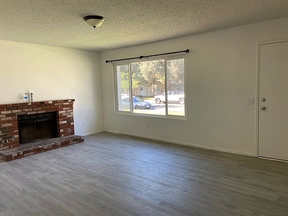 5th image of 1206 Oxford Dr APT A