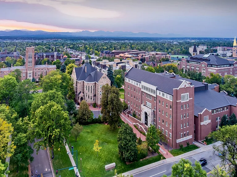 easy commute to DU