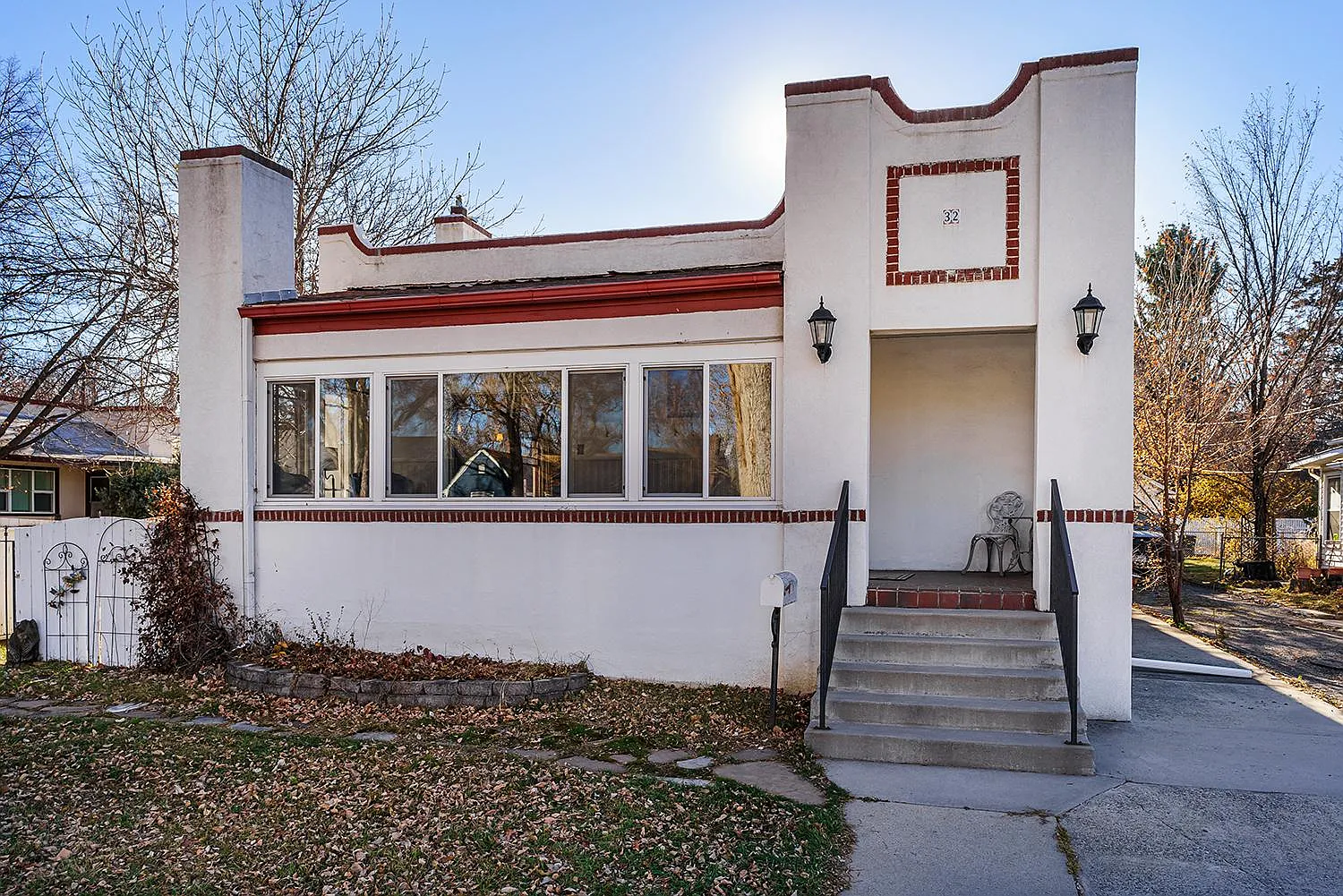 32 Clark Ave — Photo 1