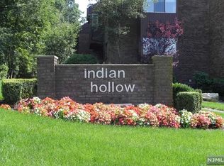 201 Indian Hollow Ct #201, Mahwah, NJ 07430