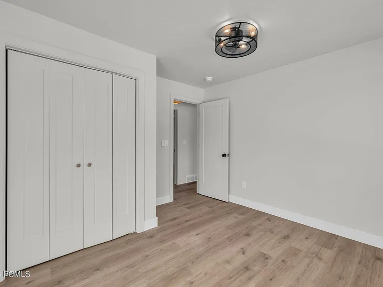 6236 N Countryside Cir — Photo 11