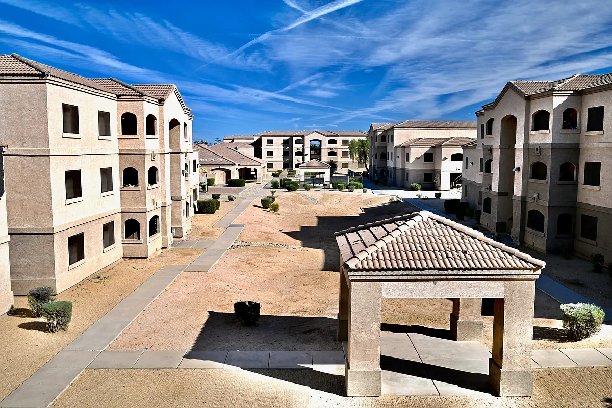Building Photo - Vineyard Estates