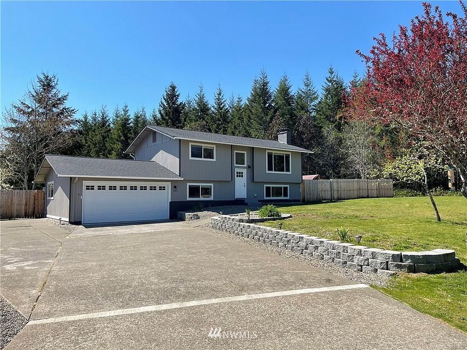 1st image of 101 E Majestys Ct