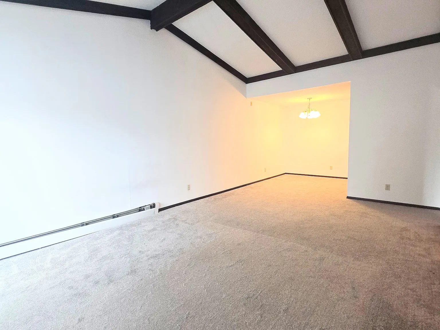 1 bed, 715 sqft, $1,550 — Photo 4