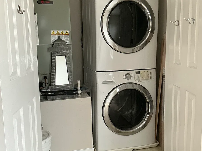 1057 Banks Rose St #B — Photo 6
