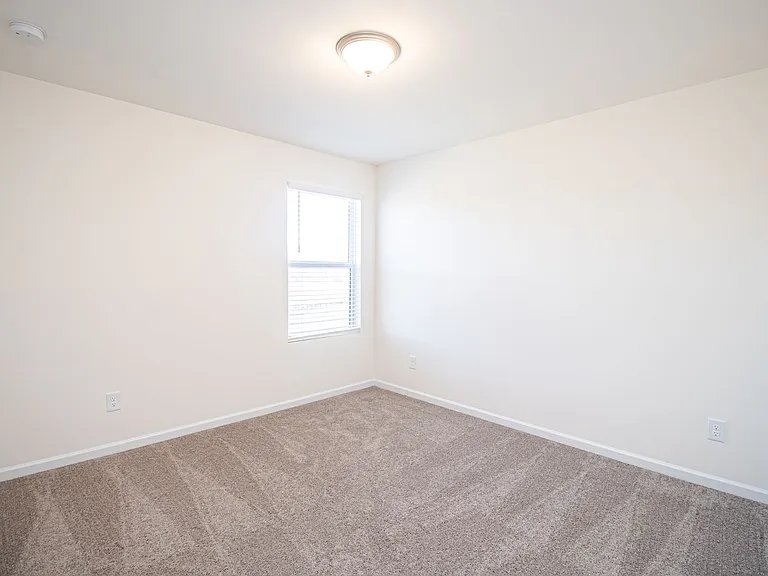 1528 Felthorpe Way — Photo 32