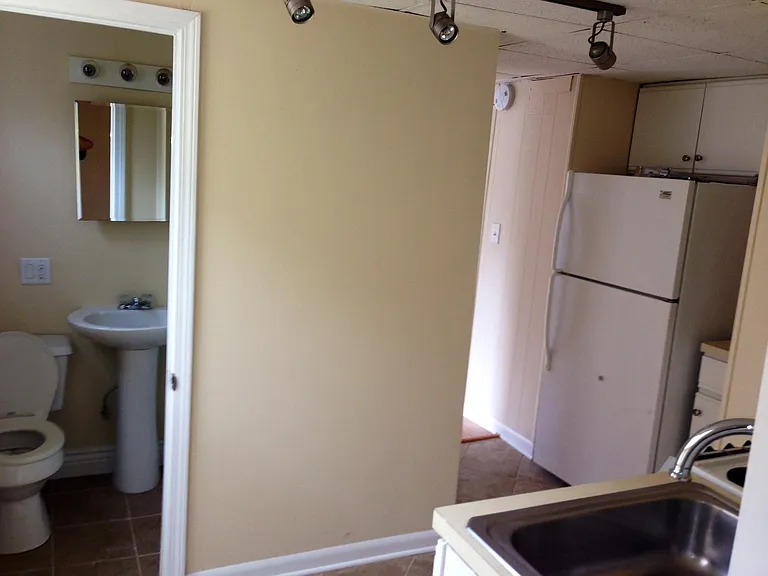 111 N Lake Ave #2 — Photo 4