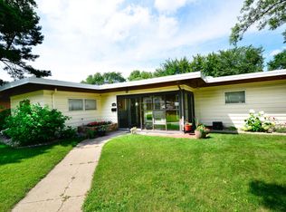 402 18th Ave S, Grand Forks, ND 58201