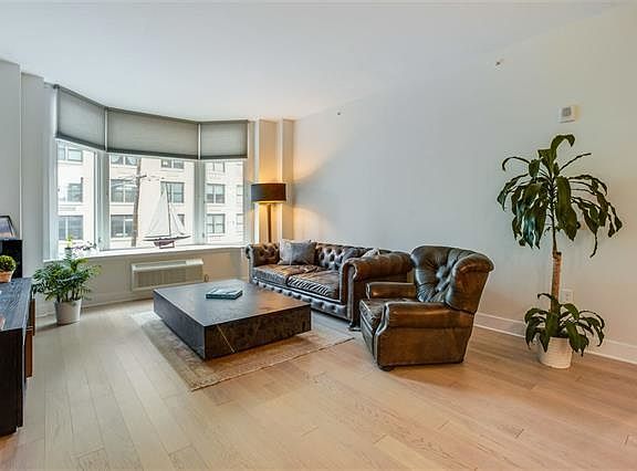 3rd image of 1400 Hudson St APT 333