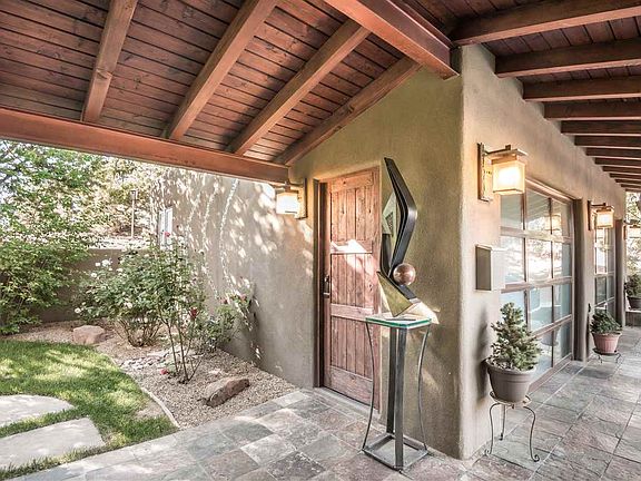 3rd image of 313 Los Arboles Dr