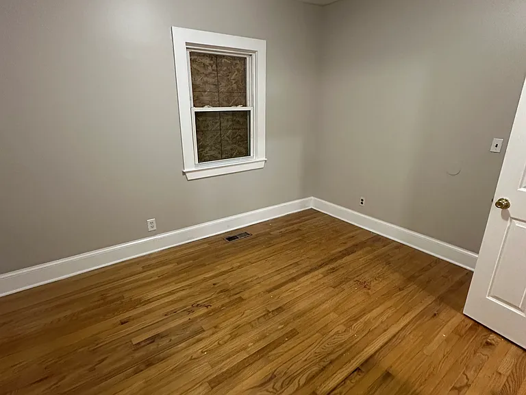 153 James St #11 — Photo 16