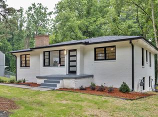 450 Collier Ridge Dr NW, Atlanta, GA 30318