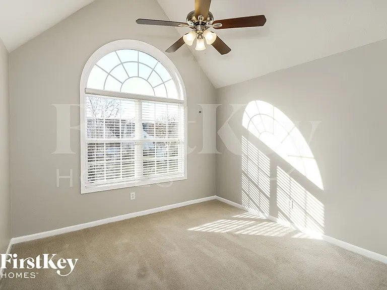 117 River Pass Ct — Photo 12