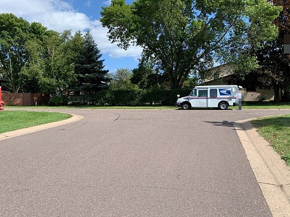5th image of 6780 Gretchen Ln N