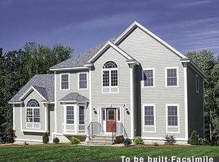 54 Regency Dr, Dracut, MA 01826
