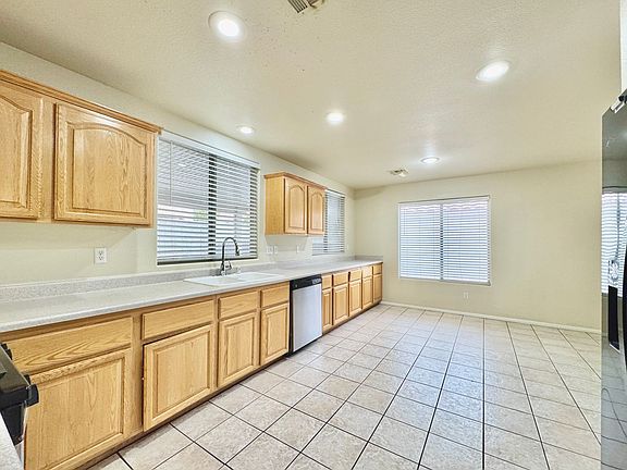 5th image of 8632 Shady Pines Dr