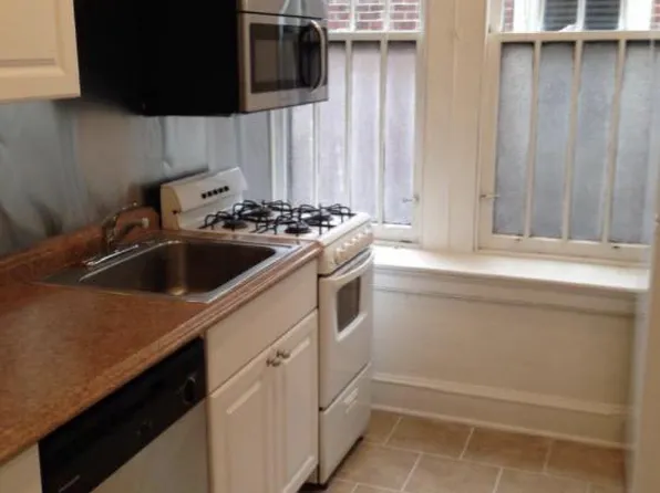 1209 Spruce St #3R, Philadelphia, PA 19107