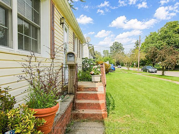 4th image of 28 Marshall Ave