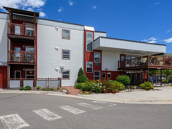 3rd image of 801 N Orange St Unit 101