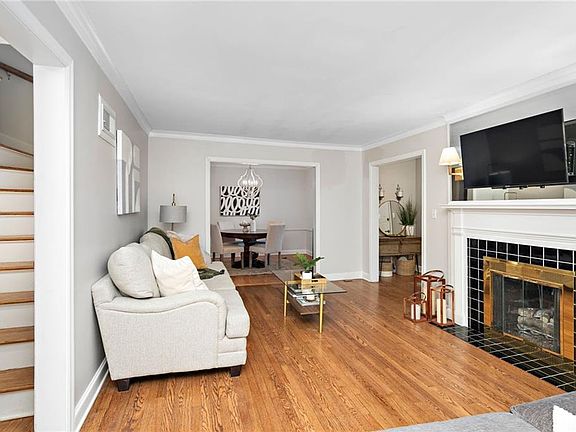5th image of 2711 W 51st Ter