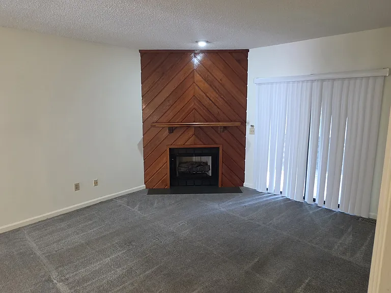 133 Columbine Dr #113 — Photo 9