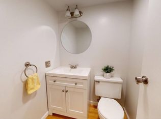 48 Wake Robin Rd, Malta, NY 12020