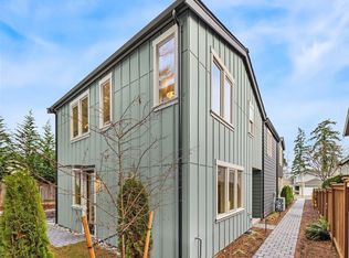 637 18th Ave W, Kirkland, WA 98033