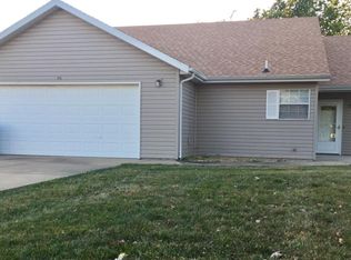 711 S Carriage Xing, Nixa, MO 65714