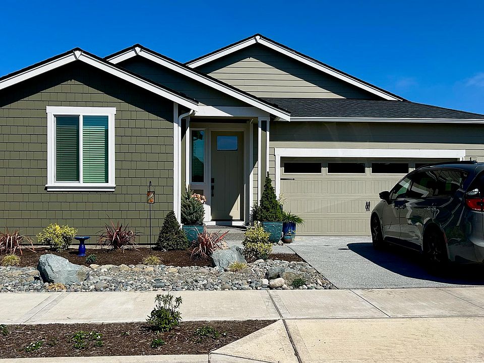 1st image of 1044 Royal Velvet Dr