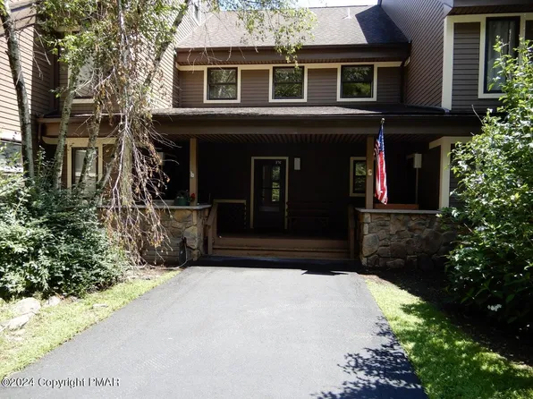 37 Sky View Dr #C, East Stroudsburg, PA 18302