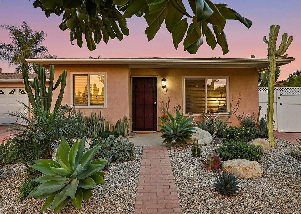 1st image of 102 Magdalena Dr
