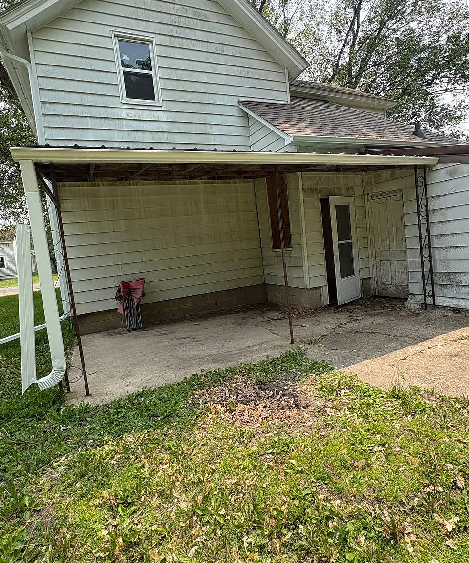 3 bed, 1254 sqft, $950 — Photo 2
