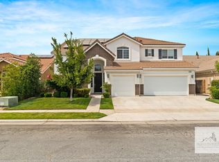 2398 E Prestwick Ave, Fresno, CA