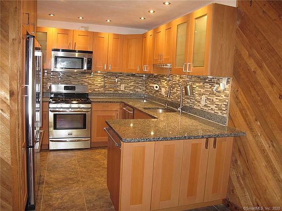 84 Woodside Circle