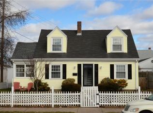 72 Windsor Rd, Pawtucket, RI 02861