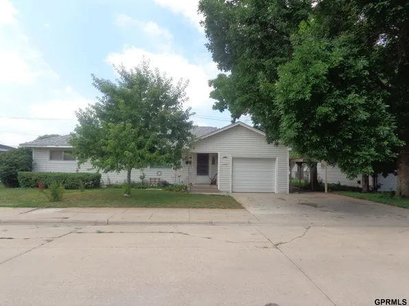 1107 N Pierce St, Lexington, NE 68850