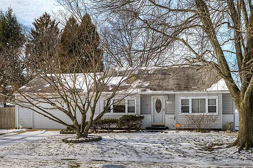 225 Brennen Dr Photo 1