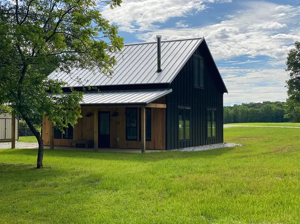 575 Sullens Rd, Campobello, SC 29322