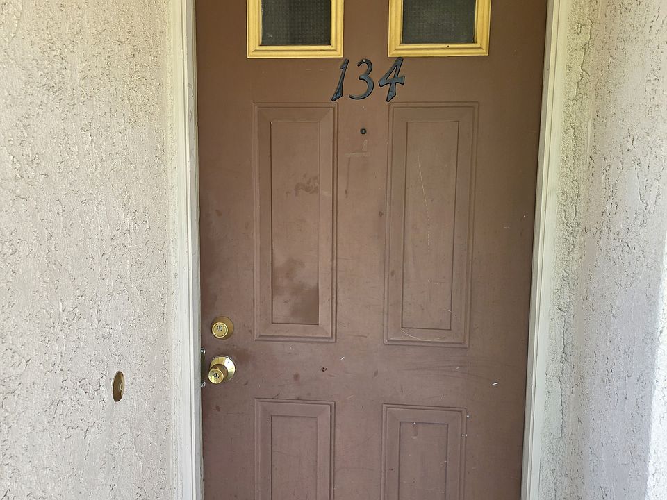 2nd image of 2554 Olive Dr APT 134