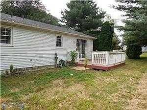 3rd image of 544 Wacousta Ct