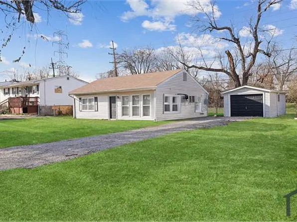 11893 Bridgevale Ave, Saint Louis, MO 63138