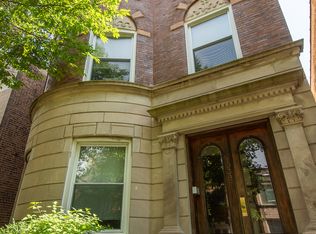 1039 W Dakin St APT 1, Chicago, IL 60613