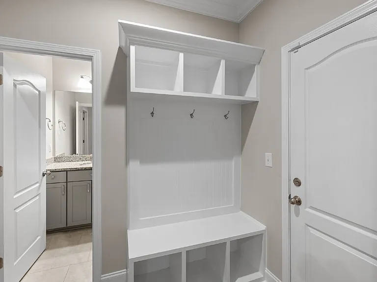 1021 Talbot Pl — Photo 10