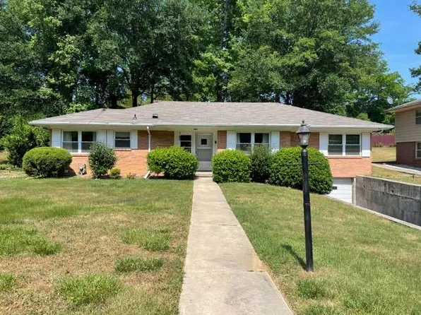 255 Oakwood Cir, Danville, VA 24541