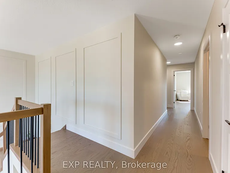 266 Hesselman Cres — Photo 20