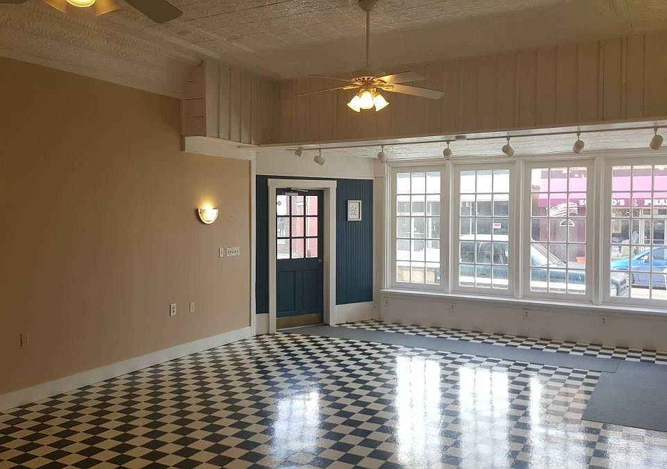 1st image of 533 Franklin St